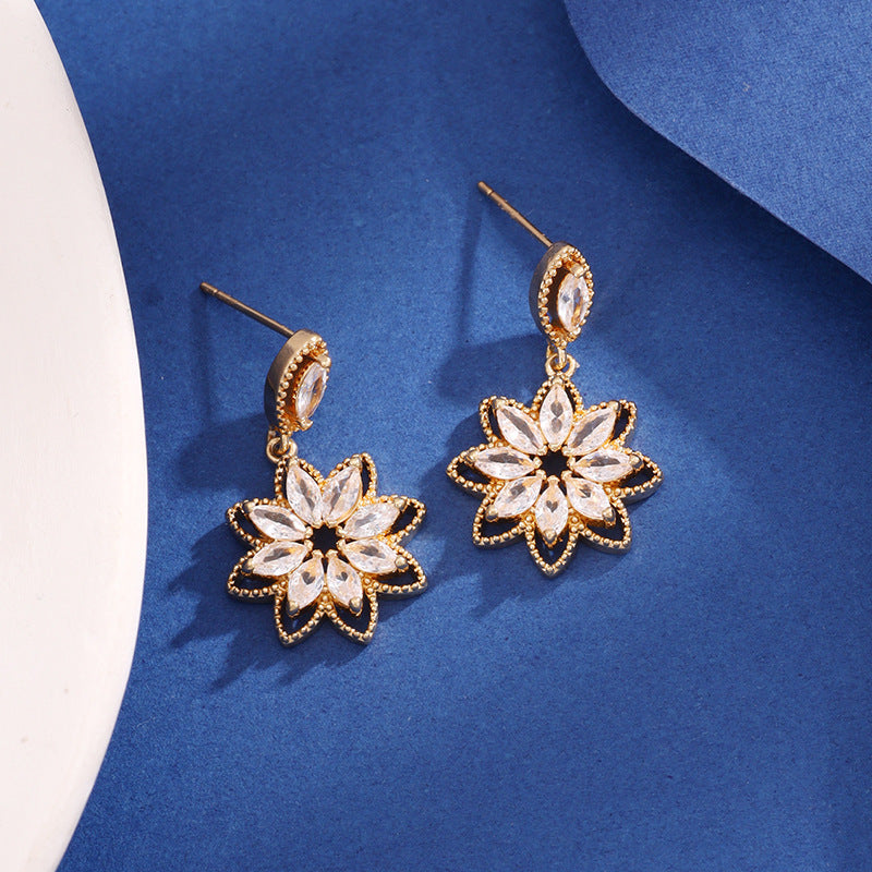 Ice Crystal Snowflake Ear Stud Female Hollowed Fashion