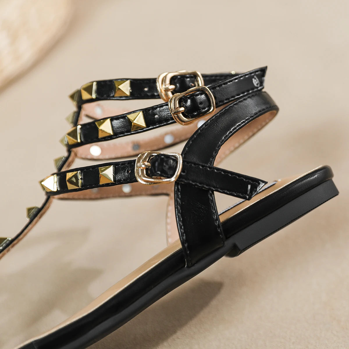 new summer outdoor women's flat sandals British style Ladies Casual Roman Flats Stylish rivet design work and party