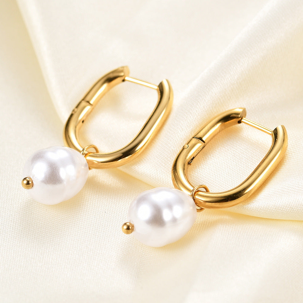 Women's Fashion Imitation Pearl U-shaped Hollow Stud Earrings