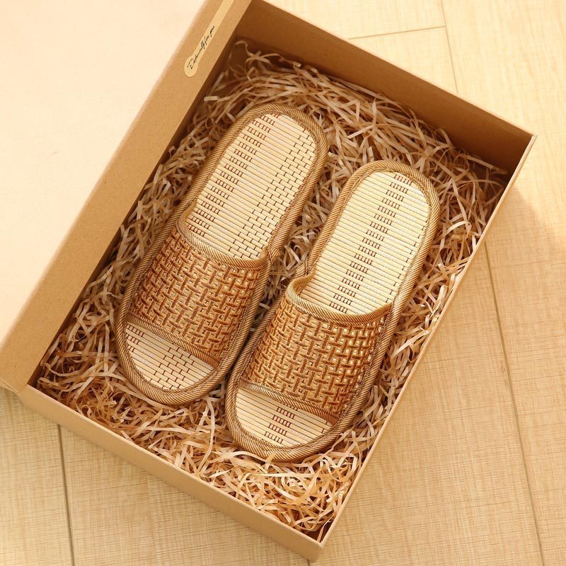 Soft Bottom Couple Straw Mat Slippers