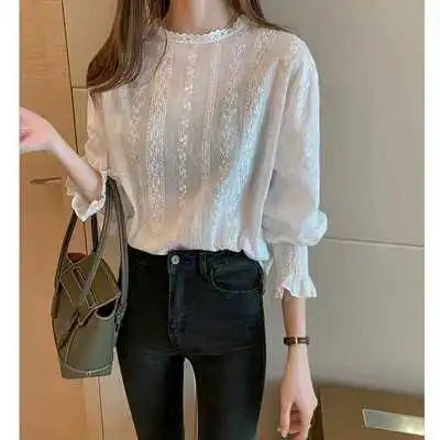 Vintage style lace shirt Flare sleeve Hollow out White blouse Casual clothing New fashion Women lace Tops Blusa