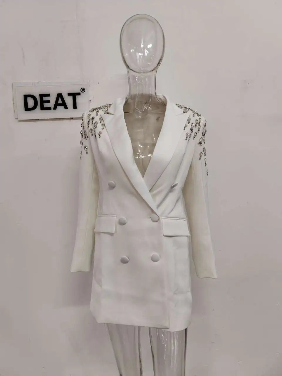 DEAT Fashion Women's Blazer Diamond Shoulder Pad Double Breasted Pockets Split Long Style Suit Jackets Winter 2024 New 7AB2553