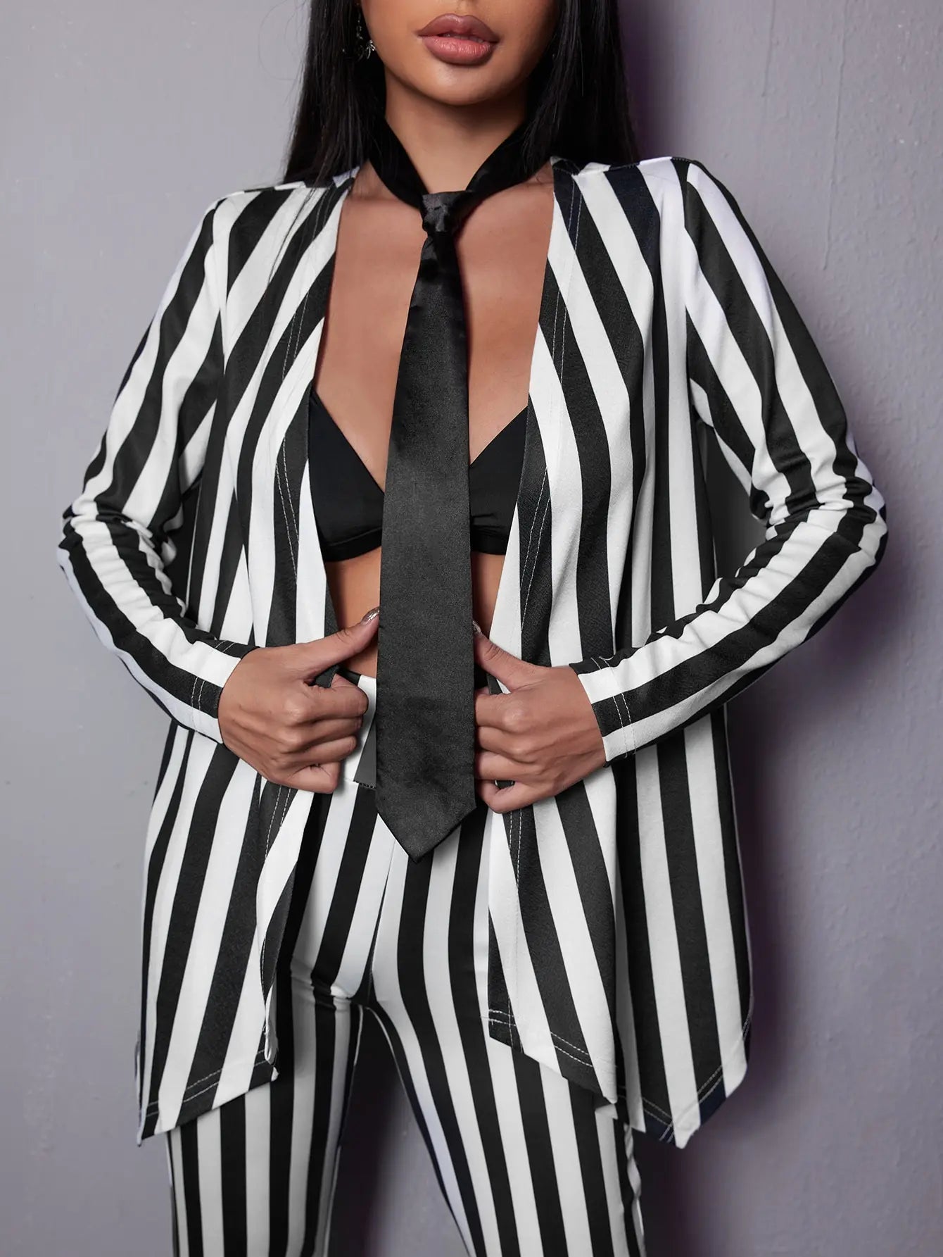 Black and white striped women's suit Jacket Niche Spring new holiday party high-end suit jacket Women's casual loose coat