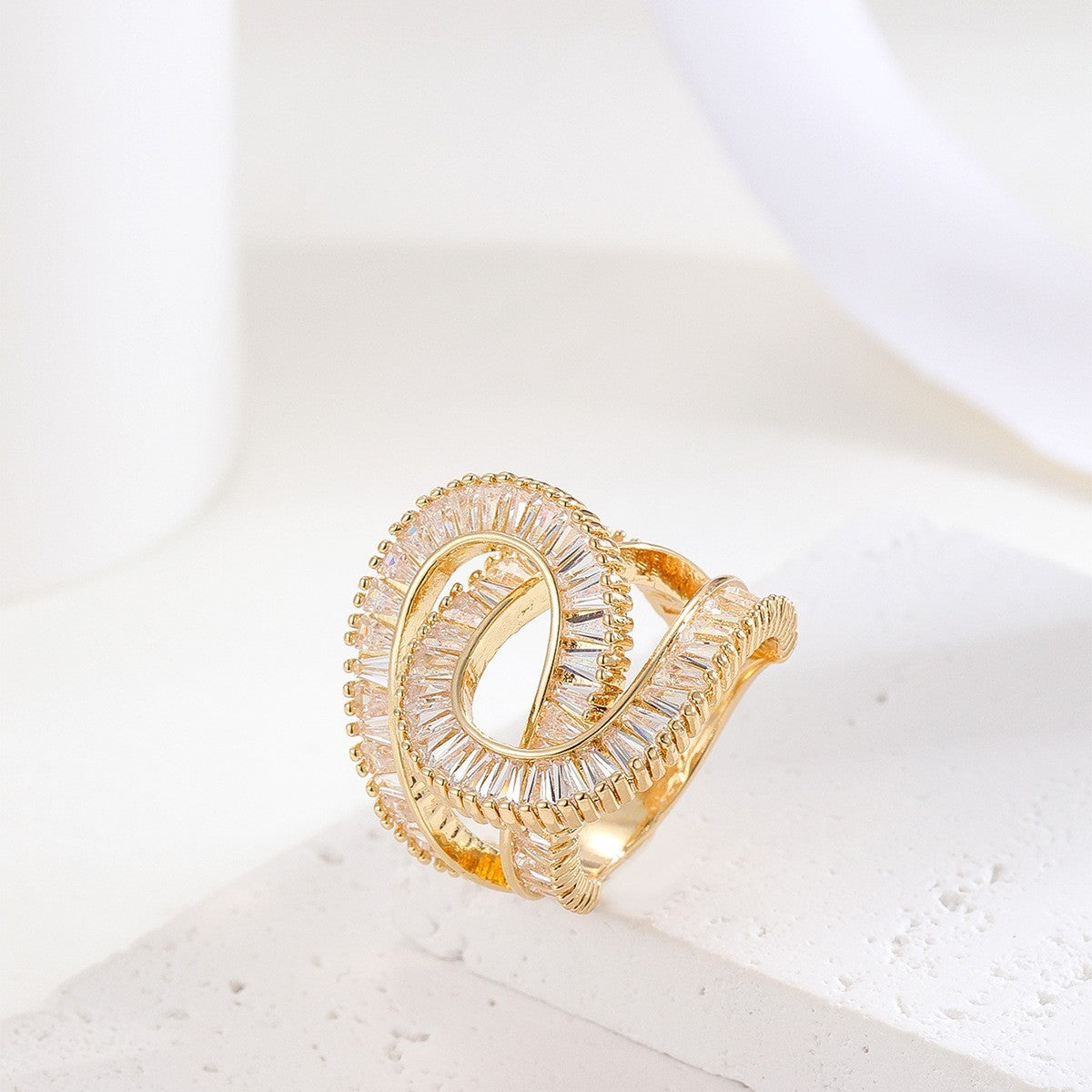 Simple Inlaid Zircon Ring For Women